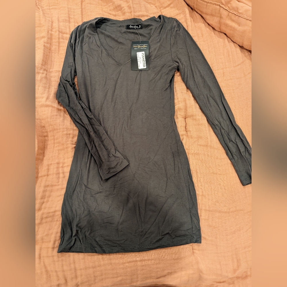 NanaMacs body on dress